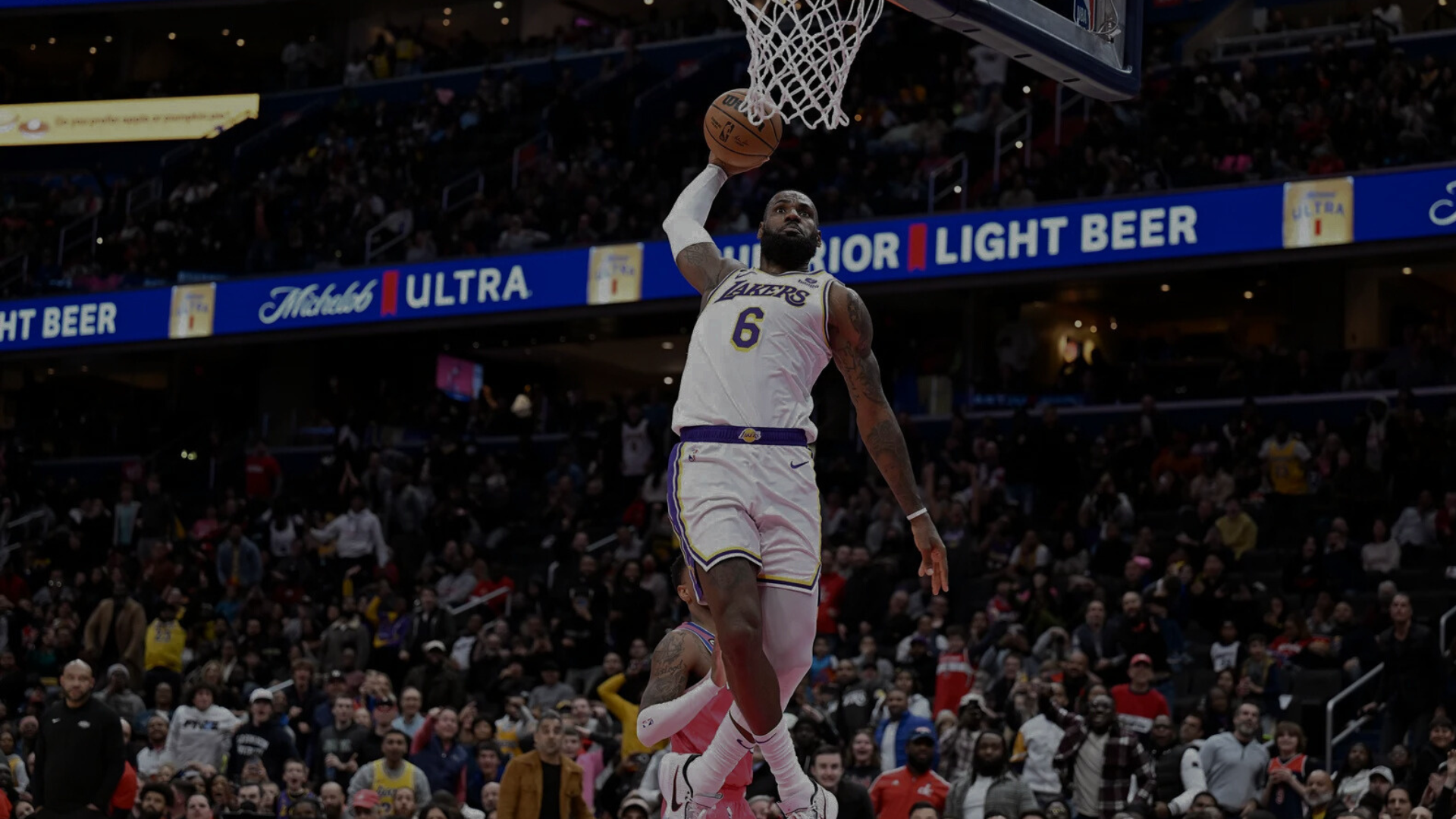 Basketball Match Slide